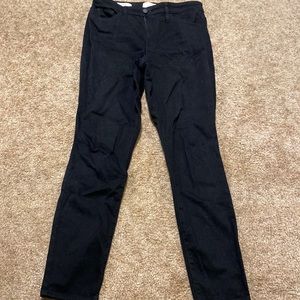 HIGH RISE SKINNY JEANS